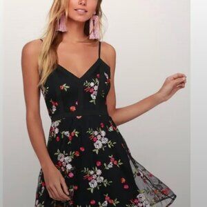Lulus Black Floral Dress Size Small (S)